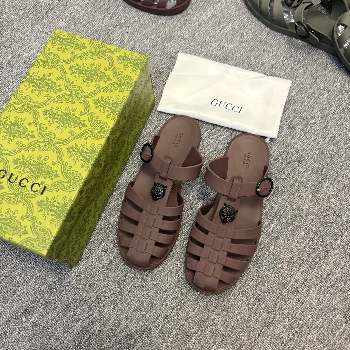 Men's shoes 260💰 [Gucci] Counter quality, top-quality original goods, real photos! Original TPU material, fine workmanship, comfortable; genuine 1:1 replica Size: 38 ~ 46
